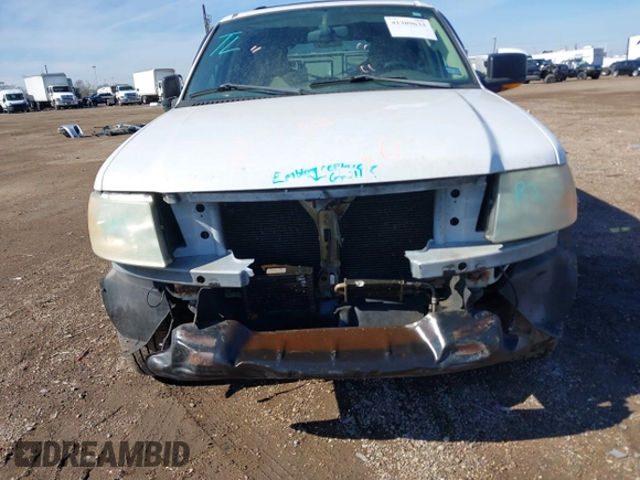 2003 Ford Expedition Eddie Bauer with VIN 1FMFU17L43LC47511, listed as a IAAI auction lot 41389633 with 236,105 mi miles. Bid and sale history available at carsss.com. Image 6.