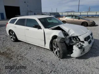 2006 Dodge Magnum with VIN 2D4FV47T06H275992, listed as a Copart auction lot 49796945 with Not Provided miles and Salvage Title. Bid and sale history available at carsss.com. Image 4.