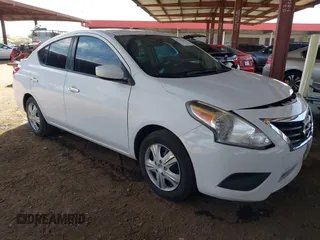 2016 Nissan Versa SV z VIN 3N1CN7AP7GL874123, wystawiony jako IAAI lot #42180146 z przebiegiem 178 023 mil mil oraz . Historia ofert i sprzedaży dostępna na DreamBid. Obrazek 1.