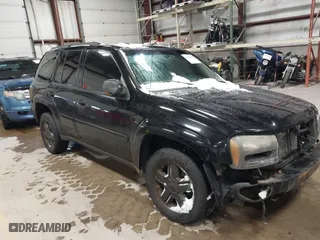 2005 Chevrolet TrailBlazer LT with VIN 1GNDT13S752266601, listed as a IAAI auction lot 41396007 with 204,190 mi miles. Bid and sale history available at carsss.com. Image 1.