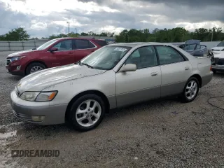 1998 Lexus ES 300 с VIN JT8BF28G1W5018716, выставлен на аукционе Copart как лот 55357925 с пробегом 210 869 миль миль и На запчасти • Non repairable. История ставок и продаж доступна на DreamBid. Изображение 1.