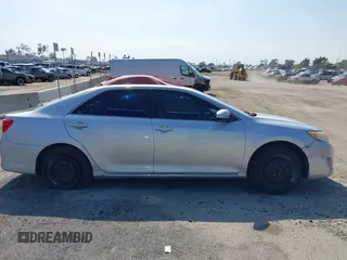 2012 Toyota Camry L z VIN 4T1BF1FKXCU009416, wystawiony jako IAAI lot #42136155 z przebiegiem 222 244 mil mil oraz . Historia ofert i sprzedaży dostępna na DreamBid. Obrazek 13.