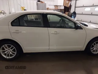 2011 Ford Fusion S with VIN 3FAHP0GA4BR304390, listed as a IAAI auction lot 41729092 with 40,490 mi miles. Bid and sale history available at carsss.com. Image 13.