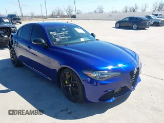 2020 Alfa Romeo Giulia with VIN ZARFAMAN0L7630918, listed as a IAAI auction lot 41640331 with 14,907 mi miles. Bid and sale history available at carsss.com. Image 1.