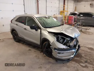 2022 Mitsubishi Eclipse Cross LE z VIN JA4ASVAA7NZ054234, wystawiony jako IAAI lot #42325344 z przebiegiem 36 118 mil mil oraz . Historia ofert i sprzedaży dostępna na DreamBid. Obrazek 1.