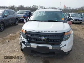 2014 Ford Explorer Sport z VIN 1FM5K8GT3EGB50077, wystawiony jako IAAI lot #41800325 z przebiegiem 147 132 mil mil oraz . Historia ofert i sprzedaży dostępna na DreamBid. Obrazek 13.