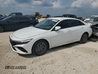 2024 Hyundai Elantra SEL z VIN KMHLM4DG9RU761840, wystawiony jako Copart lot #54107735 z przebiegiem 9 259 mil mil oraz Szkoda całkowita • Salvage title. Historia ofert i sprzedaży dostępna na DreamBid. Obrazek 1.