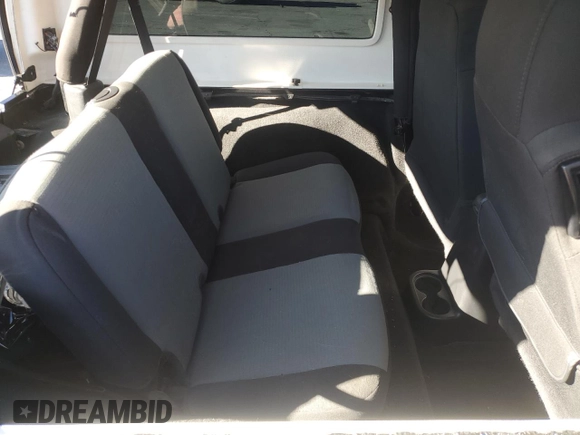 2005 Jeep Wrangler Unlimited with VIN 1J4FA44S75P305935, listed as a Copart auction lot 45993995 with 116,569 mi miles and Salvage Title. Bid and sale history available at carsss.com. Image 10.