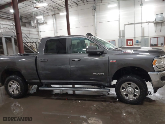 2020 Ram 2500 Big Horn with VIN 3C6UR5DJ8LG298134, listed as a IAAI auction lot 41705639 with 85,130 mi miles. Bid and sale history available at carsss.com. Image 13.