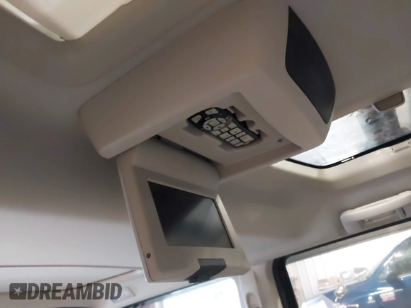 2007 Jeep Commander Limited с VIN 1J8HH58297C576900, выставлен на аукционе IAAI как лот 41915774 с пробегом 227 972 миль миль и . История ставок и продаж доступна на DreamBid. Изображение 18.