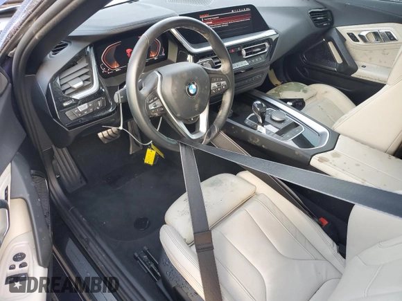 2020 BMW Z4 sDrive30i with VIN WBAHF3C08LWW61434, listed as a Copart auction lot 88502635 with 14,044 mi miles and Salvage Title. Bid and sale history available at carsss.com. Image 8.