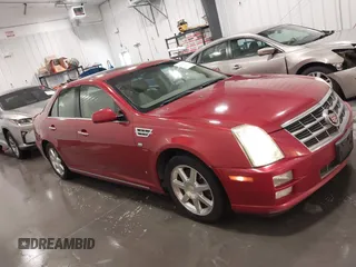 2008 Cadillac STS RWD z VIN 1G6DW67VX80125610, wystawiony jako IAAI lot #42280815 z przebiegiem 207 192 mil mil oraz . Historia ofert i sprzedaży dostępna na DreamBid. Obrazek 13.