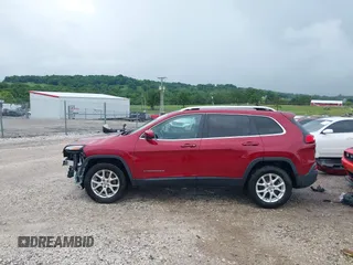 2016 Jeep Cherokee Altitude with VIN 1C4PJMCB5GW321829, listed as a IAAI auction lot 42478298 with 64,029 mi miles and . Bid and sale history available at DreamBid. Image 15.