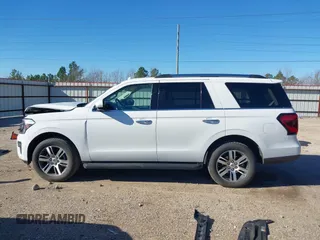 2024 Ford Expedition Limited with VIN 1FMJU1K86REA59325, listed as a IAAI auction lot 41263018 with 14,104 mi miles. Bid and sale history available at carsss.com. Image 15.