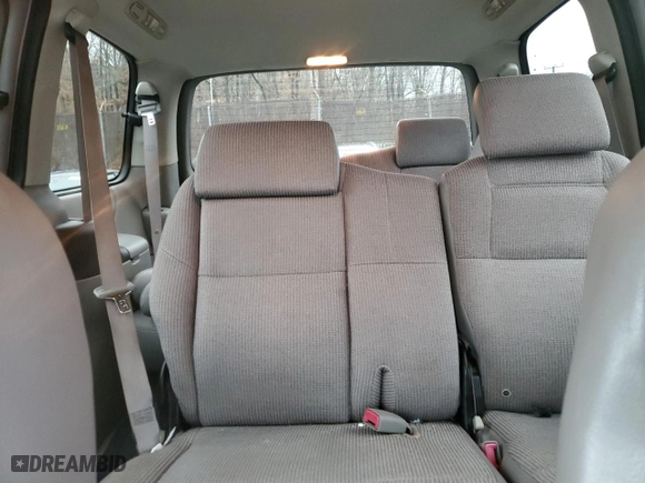 2002 Chevrolet Venture Plus 1SB Pkg with VIN 1GNDU03E62D210196, listed as a Copart auction lot 84627054 with 113,902 mi miles and Salvage Title. Bid and sale history available at carsss.com. Image 10.