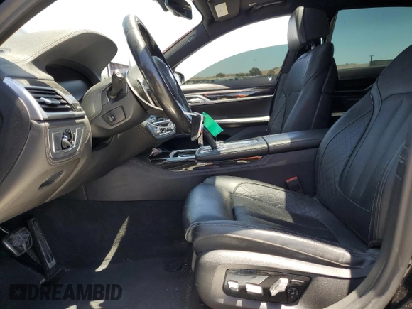 2020 BMW 7 Series 740i z VIN WBA7T2C02LGF96611, wystawiony jako Copart lot #61451935 z przebiegiem 61 185 mil mil oraz Szkoda całkowita • Salvage title. Historia ofert i sprzedaży dostępna na DreamBid. Obrazek 7.