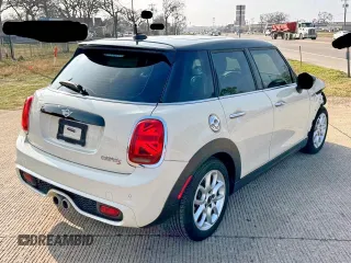 2020 MINI Hardtop 4 Door Cooper S z VIN WMWXU9C0XL2L64693, wystawiony jako Copart lot #60165105 z przebiegiem 53 160 mil mil oraz Czysty tytuł • Clean title. Historia ofert i sprzedaży dostępna na DreamBid. Obrazek 4.