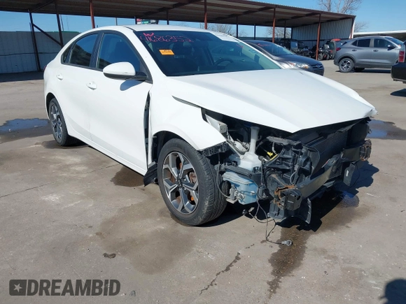2021 Kia Forte FE with VIN 3KPF24AD7ME267985, listed as a IAAI auction lot 41686352 with 75,661 mi miles. Bid and sale history available at carsss.com. Image 1.