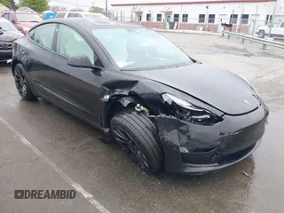 2021 Tesla Model 3 Performance z VIN 5YJ3E1EC1MF991868, wystawiony jako IAAI lot #41933099 z przebiegiem 59 537 mil mil oraz . Historia ofert i sprzedaży dostępna na DreamBid. Obrazek 1.