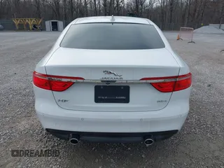 2016 Jaguar XF 35t Prestige with VIN SAJBE4BVXGCY10577, listed as a IAAI auction lot 41515540 with 60,862 mi miles. Bid and sale history available at carsss.com. Image 16.