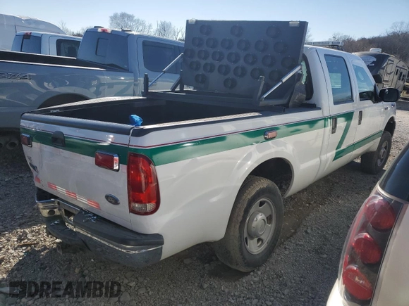 2006 Ford F-250 XL z VIN 1FTSW21536EB81894, wystawiony jako Copart lot #45573005 z przebiegiem 65 722 mil mil oraz Szkoda całkowita • Salvage title. Historia ofert i sprzedaży dostępna na DreamBid. Obrazek 3.