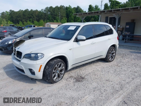 2011 BMW X5 35i z VIN 5UXZV4C53BL401467, wystawiony jako IAAI lot #42176243 z przebiegiem 121 344 mil mil oraz . Historia ofert i sprzedaży dostępna na DreamBid. Obrazek 2.