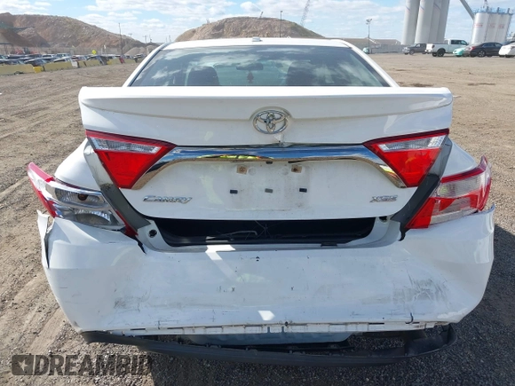 2015 Toyota Camry XLE with VIN 4T1BF1FK8FU040068, listed as a IAAI auction lot 40521641 with 25,156 mi miles and . Bid and sale history available at DreamBid. Image 16.
