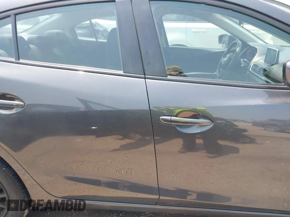 2015 Mazda 3 i Sport with VIN 3MZBM1U70FM173465, listed as a IAAI auction lot 42477601 with 231,159 mi miles and . Bid and sale history available at DreamBid. Image 14.