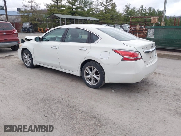 2014 Nissan Altima 2.5 S with VIN 1N4AL3AP0EN334215, listed as a IAAI auction lot 41848883 with 175,890 mi miles. Bid and sale history available at carsss.com. Image 3.