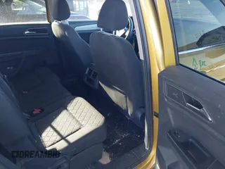 2018 Volkswagen Atlas S z VIN 1V2AR2CAXJC525334, wystawiony jako IAAI lot #42247997 z przebiegiem 268 647 mil mil oraz . Historia ofert i sprzedaży dostępna na DreamBid. Obrazek 8.