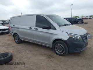 2016 Mercedes-Benz Metris Cargo z VIN WD3PG2EA1G3105527, wystawiony jako IAAI lot #41884451 z przebiegiem 90 516 mil mil oraz . Historia ofert i sprzedaży dostępna na DreamBid. Obrazek 1.