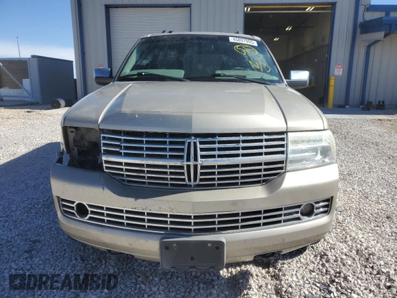 2008 Lincoln Navigator with VIN 5LMFU28548LJ12295, listed as a Copart auction lot 45897995 with 210,181 mi miles and Clean title. Bid and sale history available at DreamBid. Image 5.