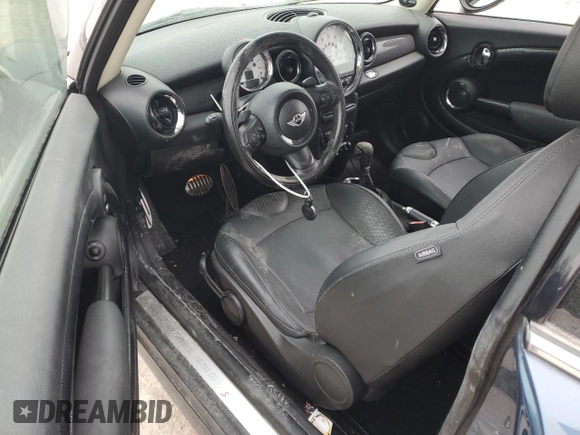 2011 MINI Hardtop S with VIN WMWSV3C55BTY10340, listed as a Copart auction lot 88598945 with Not Provided miles and Salvage Title. Bid and sale history available at DreamBid. Image 8.