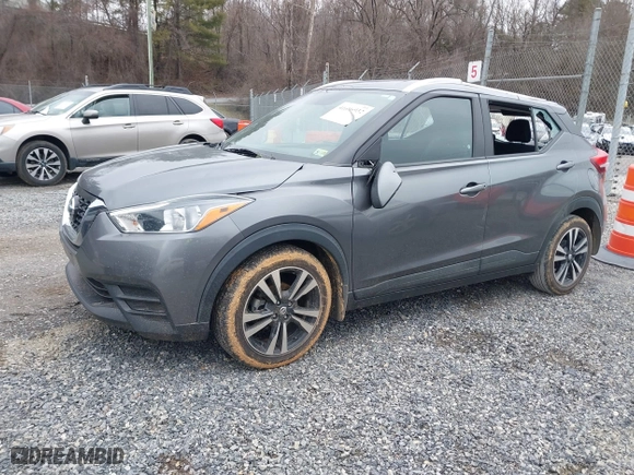 2018 Nissan Kicks S with VIN 3N1CP5CU5JL500490, listed as a IAAI auction lot 41606932 with 86,664 mi miles. Bid and sale history available at carsss.com. Image 17.