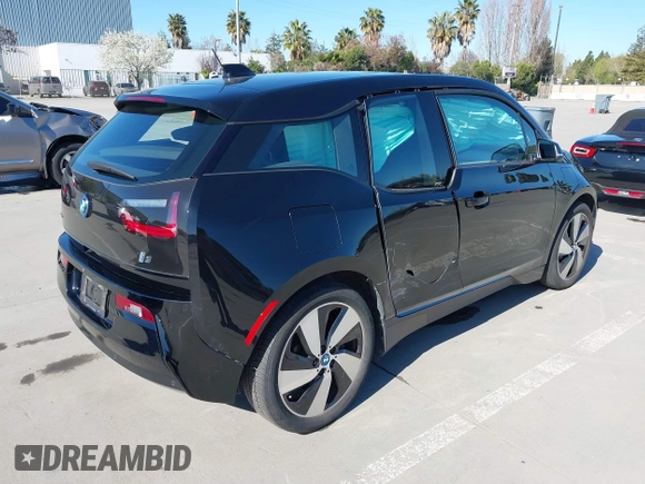 2017 BMW i3 z VIN WBY1Z8C54HV889592, wystawiony jako IAAI lot #41820029 z przebiegiem 50 530 mil mil oraz . Historia ofert i sprzedaży dostępna na DreamBid. Obrazek 4.