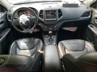 2019 Jeep Cherokee Trailhawk Elite с VIN 1C4PJMBN5KD123705, выставлен на аукционе Copart как лот 58827215 с пробегом 56 913 миль миль и Списание • Salvage title. История ставок и продаж доступна на DreamBid. Изображение 8.