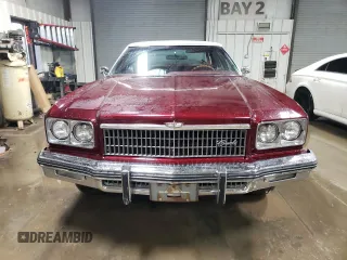 1975 Chevrolet Caprice z VIN 1N69H5J105888, wystawiony jako Copart lot #80681774 z przebiegiem 79 198 mil mil oraz Szkoda całkowita • Salvage title. Historia ofert i sprzedaży dostępna na DreamBid. Obrazek 5.