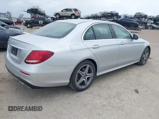 2019 Mercedes-Benz E-Class E 300 with VIN WDDZF4JB6KA515701, listed as a IAAI auction lot 41728642 with 62,636 mi miles. Bid and sale history available at carsss.com. Image 4.