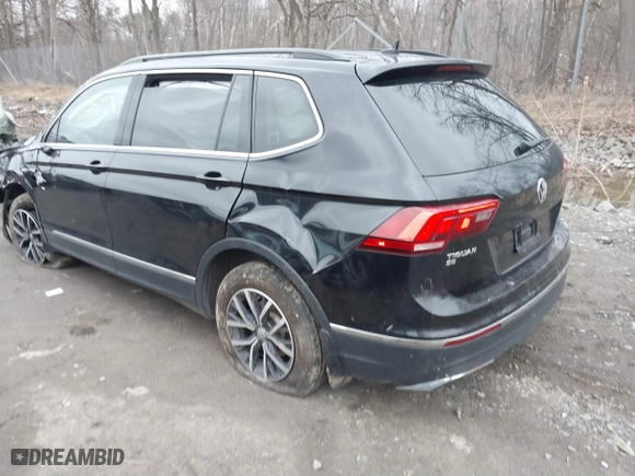2020 Volkswagen Tiguan SE with VIN 3VV2B7AXXLM006852, listed as a IAAI auction lot 41847653 with 87,123 mi miles. Bid and sale history available at carsss.com. Image 3.