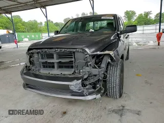 2017 Ram 1500 Express z VIN 1C6RR6FT1HS836067, wystawiony jako Copart lot #55864925 z przebiegiem 95 191 mil mil oraz Szkoda całkowita • Salvage title. Historia ofert i sprzedaży dostępna na DreamBid. Obrazek 13.