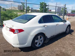 2009 Acura TSX with VIN JH4CU26669C010373, listed as a IAAI auction lot 42621819 with Not provided miles and . Bid and sale history available at DreamBid. Image 4.