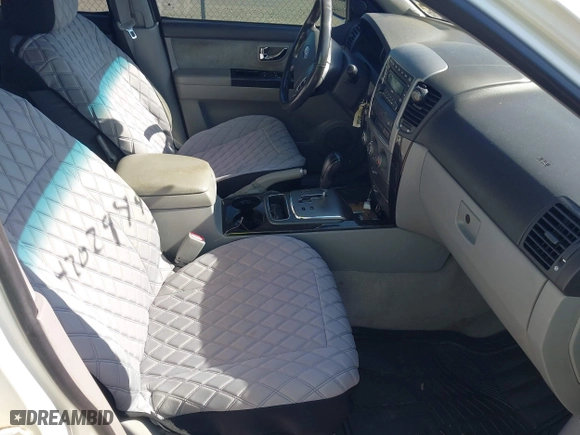 2007 Kia Sorento EX with VIN KNDJC736575664988, listed as a IAAI auction lot 42029443 with 210,971 mi miles. Bid and sale history available at carsss.com. Image 5.