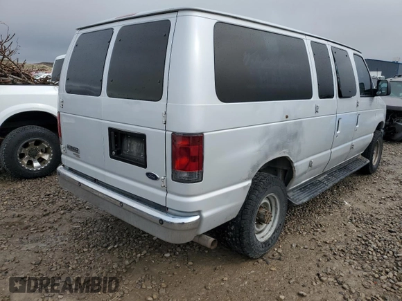 2008 Ford Econoline Passenger XL with VIN 1FBNE31LX8DA20587, listed as a Copart auction lot 47973485 with 218,047 mi miles and Clean Title. Bid and sale history available at carsss.com. Image 3.