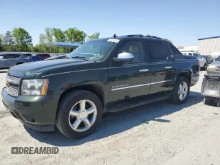 2013 Chevrolet Avalanche LTZ z VIN 3GNTKGE74DG217811, wystawiony jako Copart lot #53439525 z przebiegiem 233 296 mil mil oraz Czysty tytuł • Clean title. Historia ofert i sprzedaży dostępna na DreamBid. Obrazek 1.