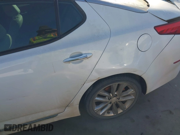 2015 Kia Optima SX Turbo with VIN 5XXGR4A69FG517335, listed as a IAAI auction lot 42014655 with 91,831 mi miles. Bid and sale history available at carsss.com. Image 18.