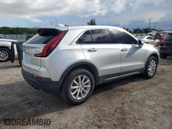 2019 Cadillac XT4 FWD Luxury z VIN 1GYAZAR42KF119510, wystawiony jako Copart lot #48979395 z przebiegiem 57 498 mil mil oraz Szkoda całkowita • Salvage title. Historia ofert i sprzedaży dostępna na DreamBid. Obrazek 3.