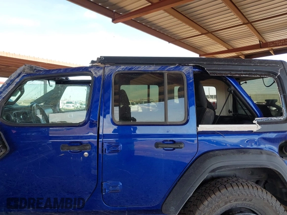 2020 Jeep Wrangler Unlimited Sport Altitude z VIN 1C4HJXDG4LW312551, wystawiony jako IAAI lot #41633675 z przebiegiem 60 097 mil mil oraz . Historia ofert i sprzedaży dostępna na DreamBid. Obrazek 6.