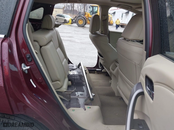 2013 Acura RDX Tech Pkg with VIN 5J8TB4H58DL018704, listed as a IAAI auction lot 41810318 with 134,819 mi miles. Bid and sale history available at carsss.com. Image 8.