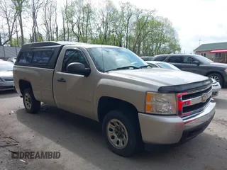 2008 Chevrolet Silverado 1500 1LT with VIN 1GCEK14078E156874, listed as a IAAI auction lot 42176346 with 194,733 mi miles and . Bid and sale history available at DreamBid. Image 1.