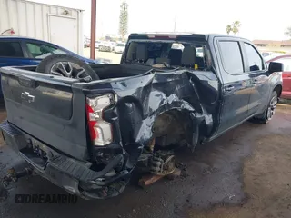 2022 Chevrolet Silverado 1500 RST with VIN 3GCUDEETXNG583752, listed as a IAAI auction lot 41809678 with 68,902 mi miles and . Bid and sale history available at DreamBid. Image 4.